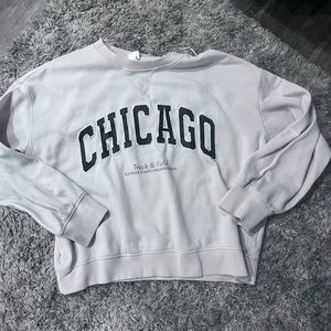 H&M cream crewneck sweatshirt